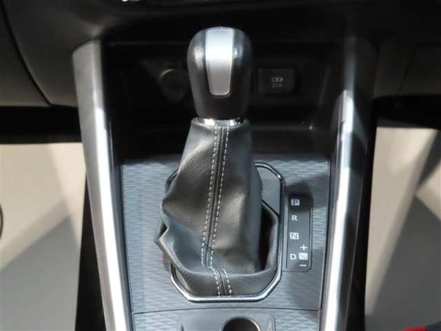 Toyota Raize 10