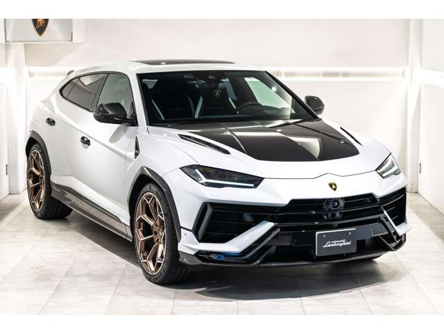 Lamborghini ウルス 3