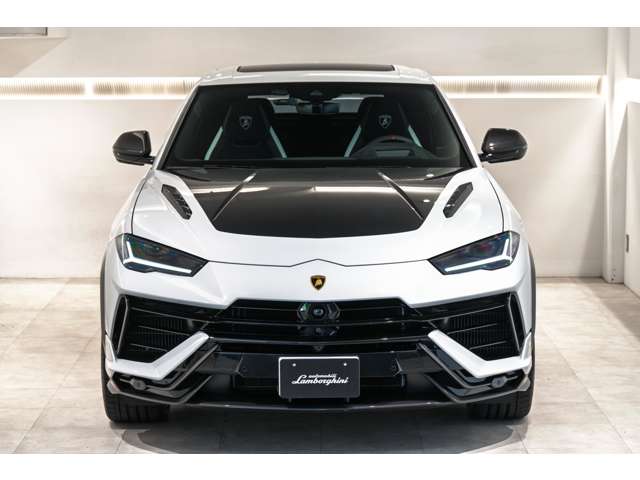 Lamborghini ウルス 4