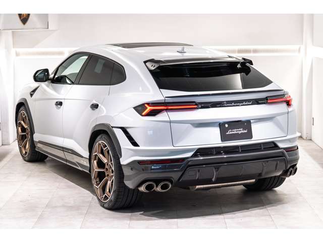 Lamborghini ウルス 7
