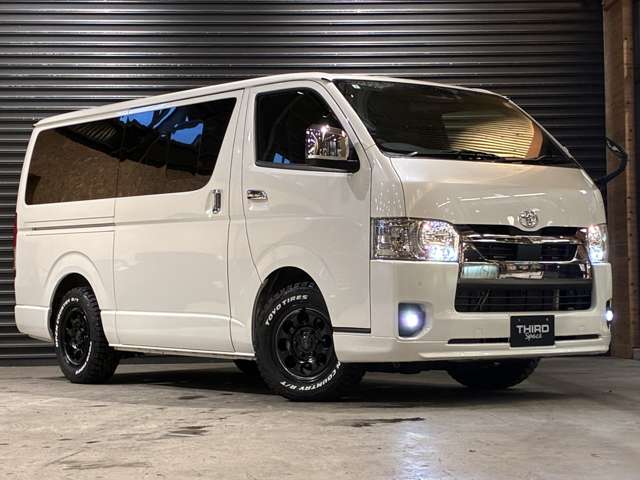 Toyota Hiace Van 9