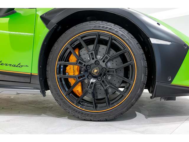 Lamborghini ウラカンステラート 2