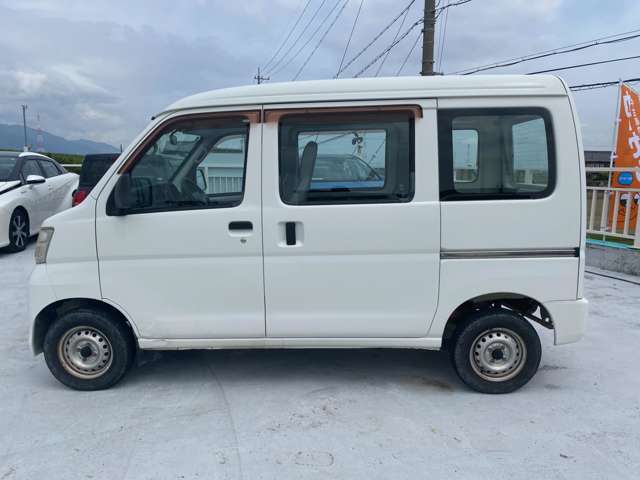 Daihatsu Hijet Cargo 11