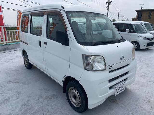 Daihatsu Hijet Cargo 6