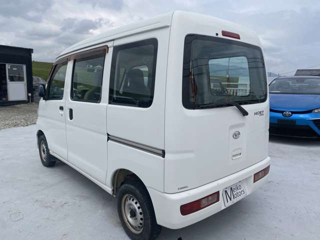 Daihatsu Hijet Cargo 10