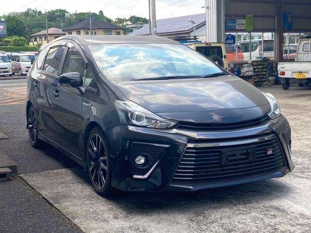 Toyota Prius α 7