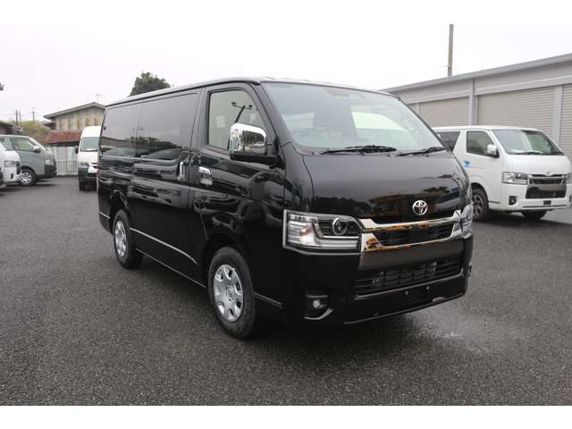 Toyota Hiace Van 2