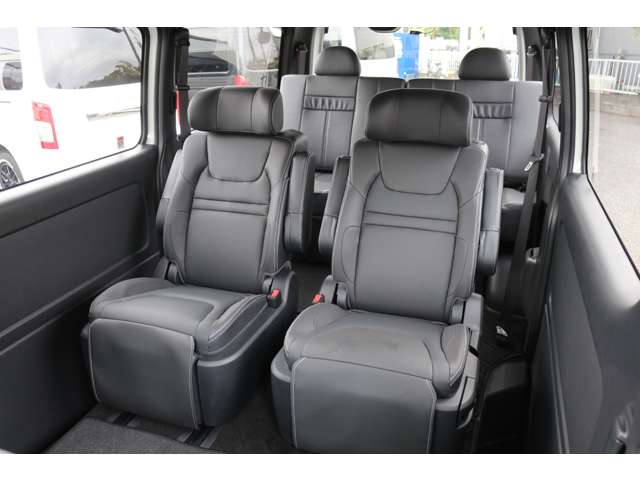 Toyota Hiace Van 10