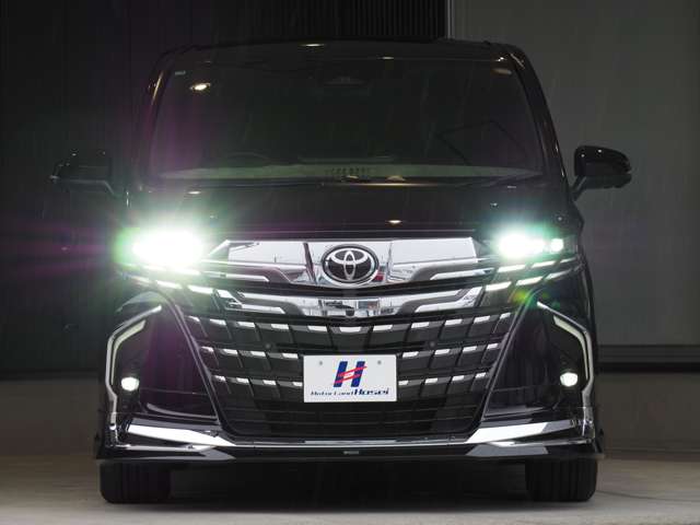 Toyota Alphard 4