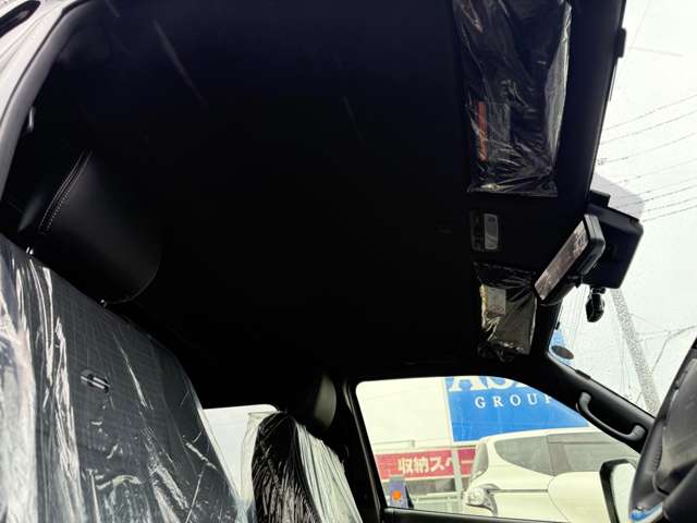 Toyota Hiace Van 12