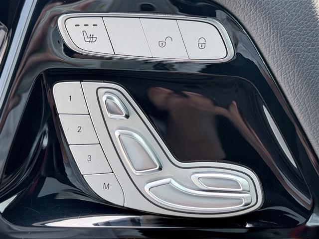 Mercedes-Benz G-Class 12