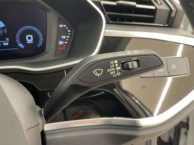 Audi Q3 8
