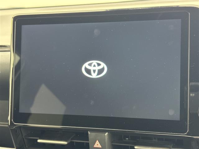 Toyota Voxy 3