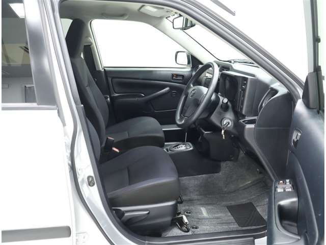 Toyota Succeed Van 12