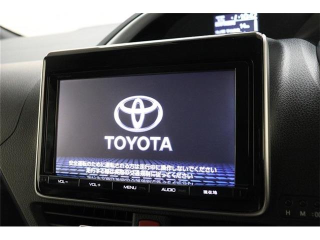 Toyota Voxy 5