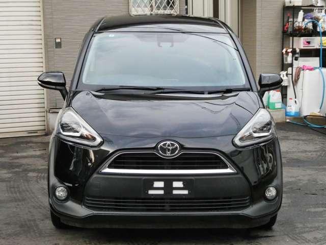 Toyota Sienta 9