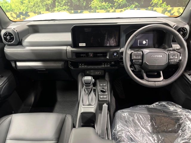 Toyota Land Cruiser FJ 2