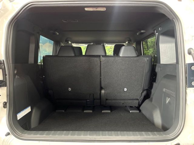 Toyota Land Cruiser FJ 10