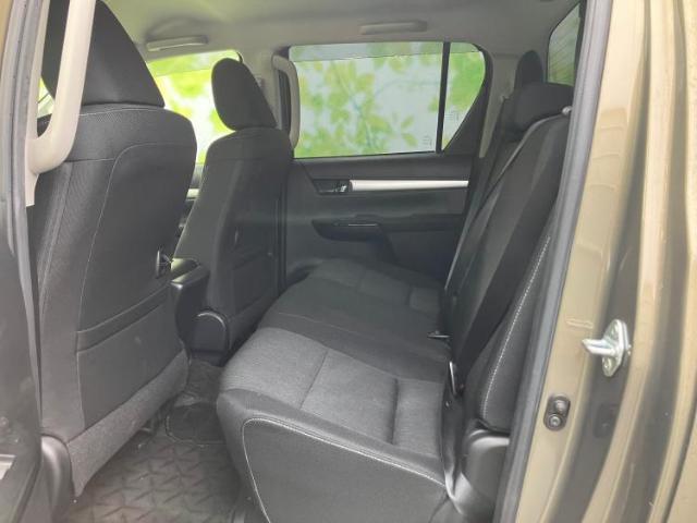 Toyota Hilux 8