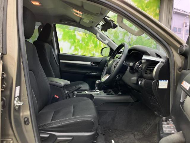 Toyota Hilux 9