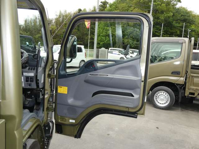 Mitsubishi Fuso Canter 10