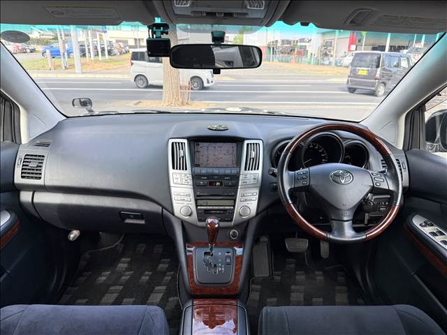Toyota Harrier 2