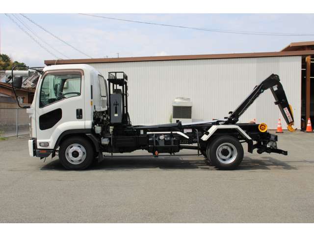 Isuzu Forward 4
