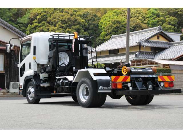 Isuzu Forward 10