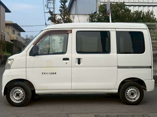 Daihatsu Hijet Cargo 5
