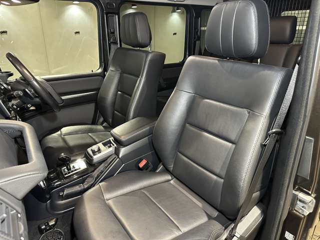 Mercedes-Benz G-Class 4