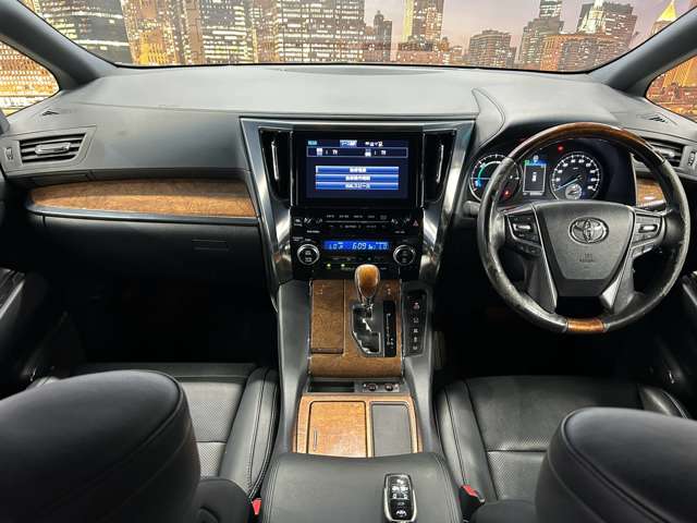 Toyota Alphard 5
