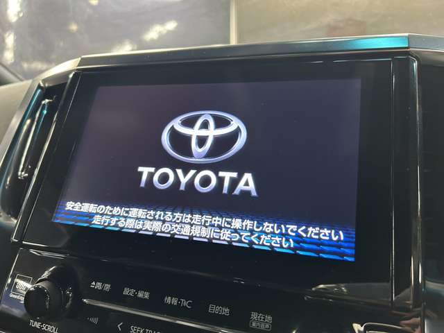 Toyota Alphard 6
