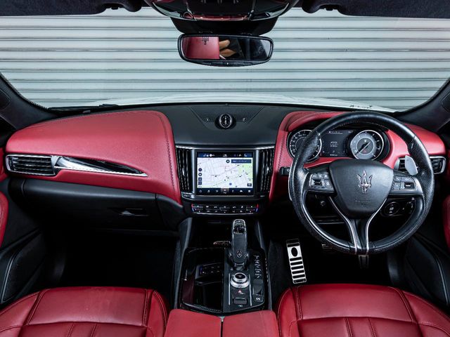 Maserati Levante 4
