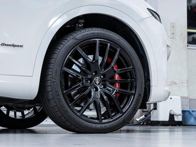 Maserati Levante 6