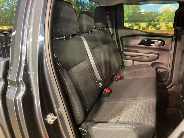 Mitsubishi Triton 10