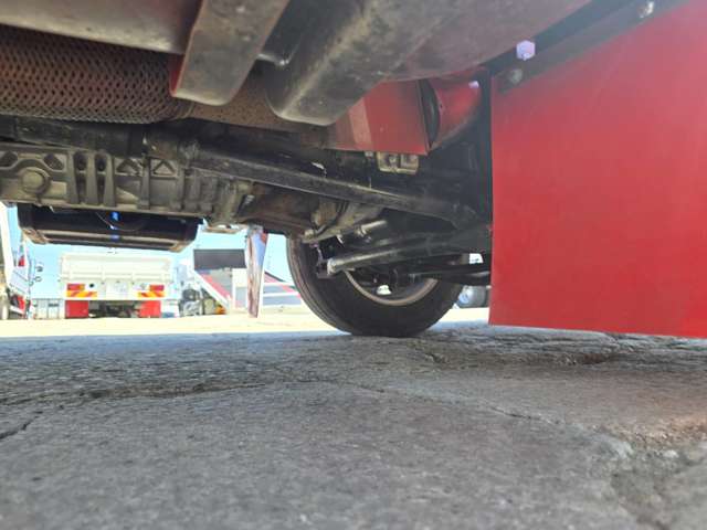Isuzu Elf 12