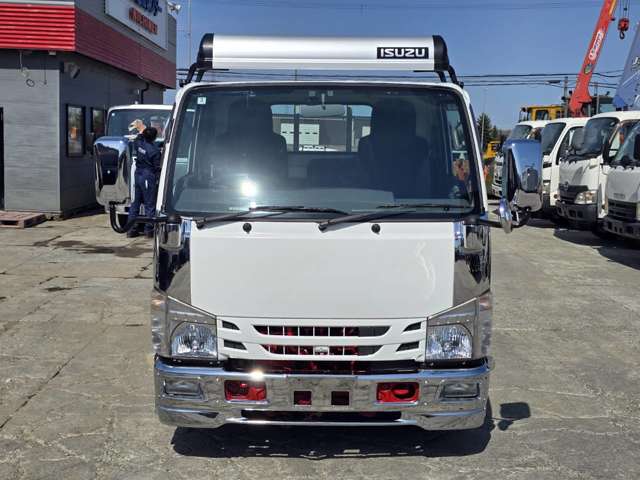 Isuzu Elf 2