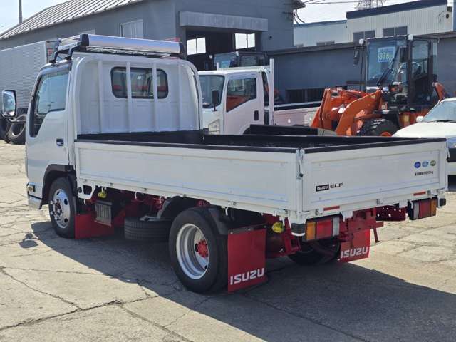 Isuzu Elf 6