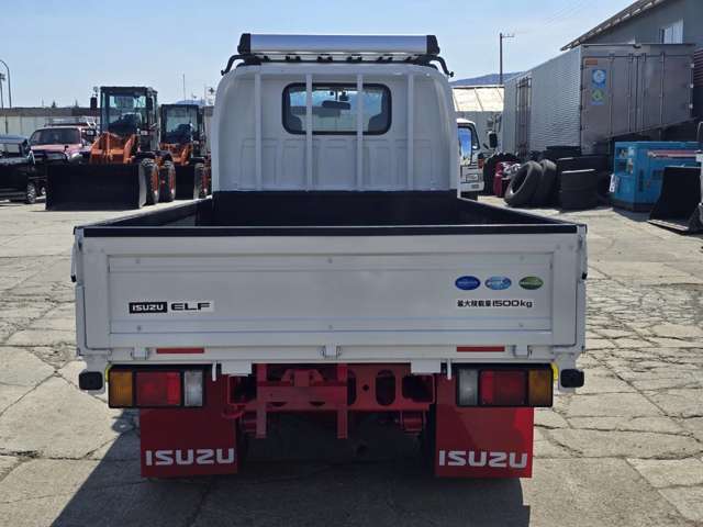Isuzu Elf 7