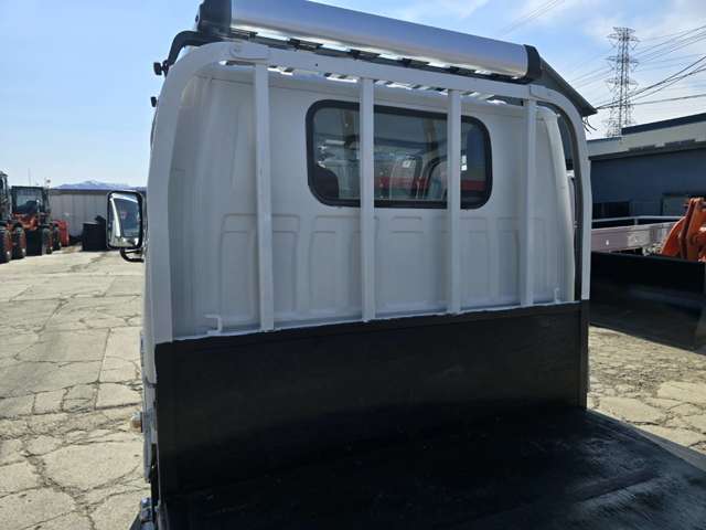 Isuzu Elf 9