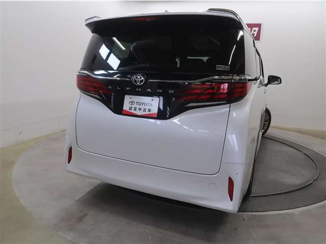 Toyota Alphard 11