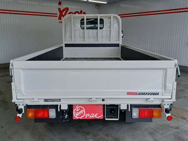 Hino Dutro 12