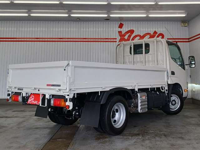 Hino Dutro 2