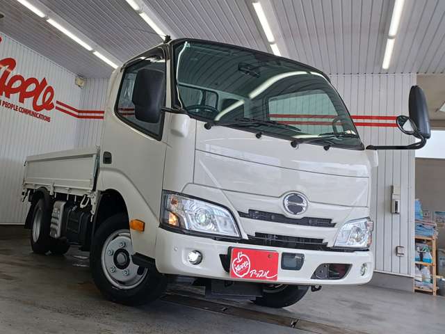 Hino Dutro 3