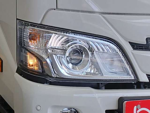 Hino Dutro 5