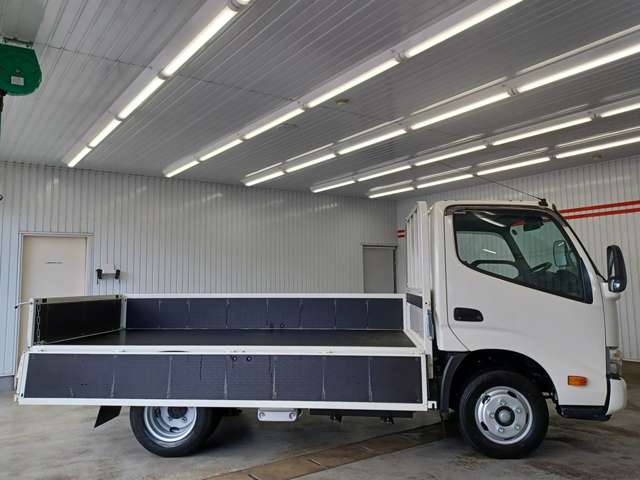 Hino Dutro 10