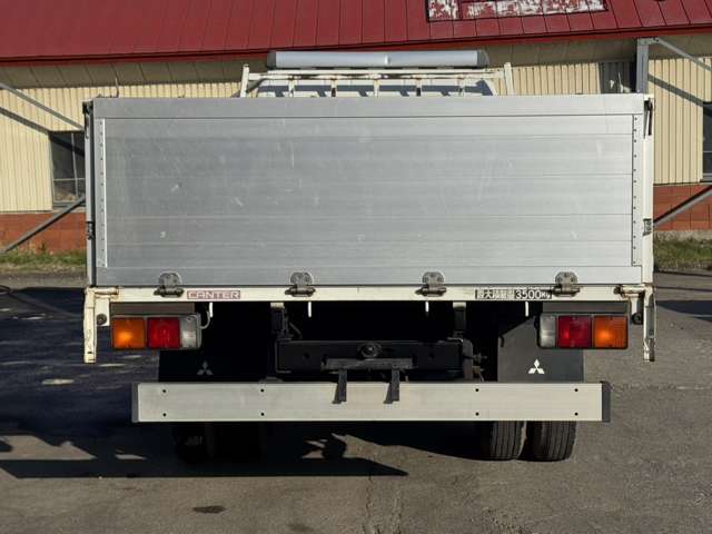 Mitsubishi Fuso Canter 7