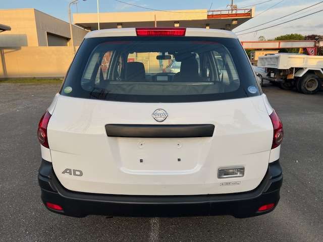 Nissan AD 10