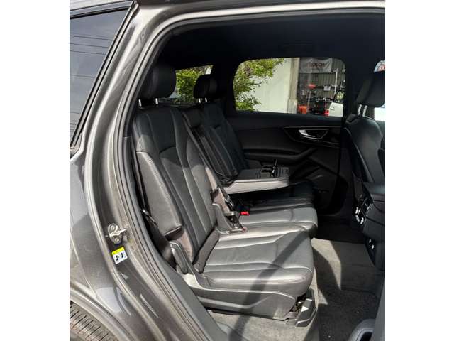 Audi Q7 12