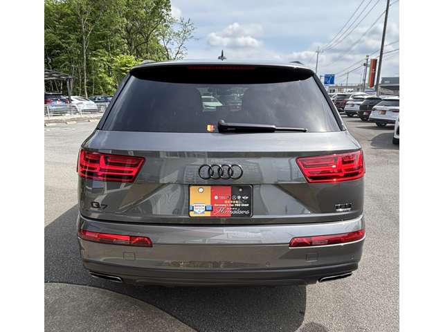 Audi Q7 5